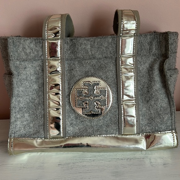 Tory Burch Handbags - Tory Burch Silver and Gray Tote
